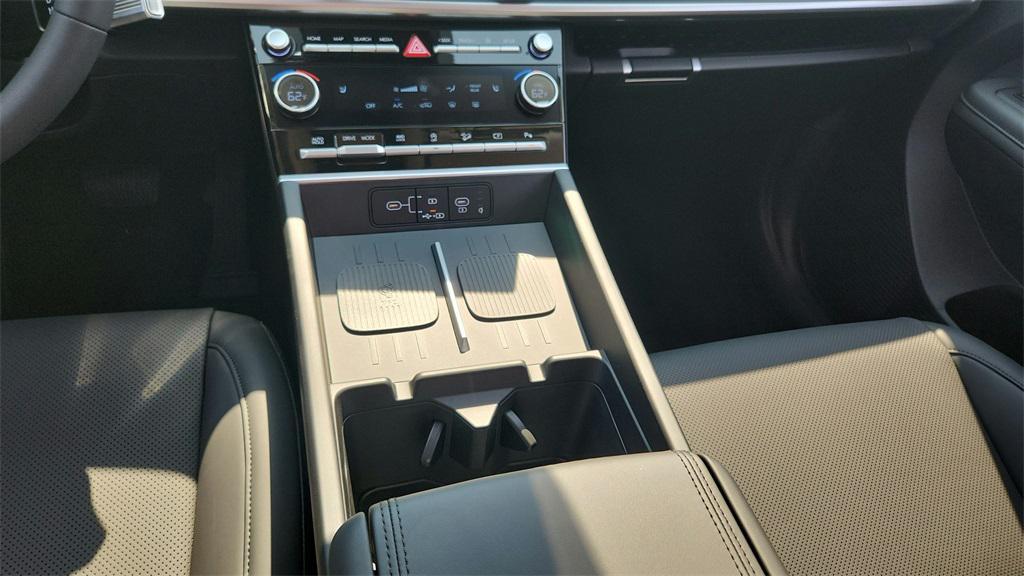 new 2025 Hyundai Santa Fe car, priced at $39,747