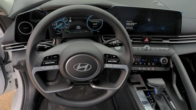 new 2024 Hyundai Elantra HEV car, priced at $25,582