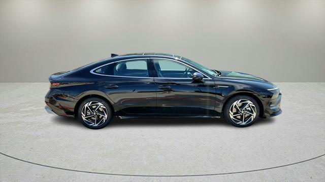 new 2025 Hyundai Sonata car, priced at $32,074