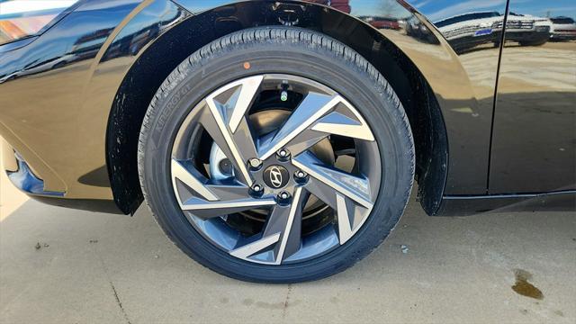 new 2025 Hyundai Elantra car, priced at $31,209