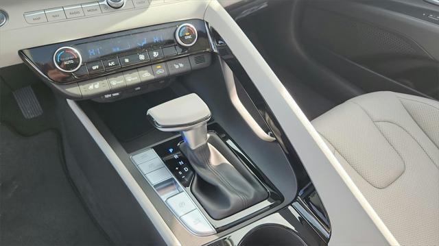 new 2025 Hyundai Elantra car, priced at $31,209