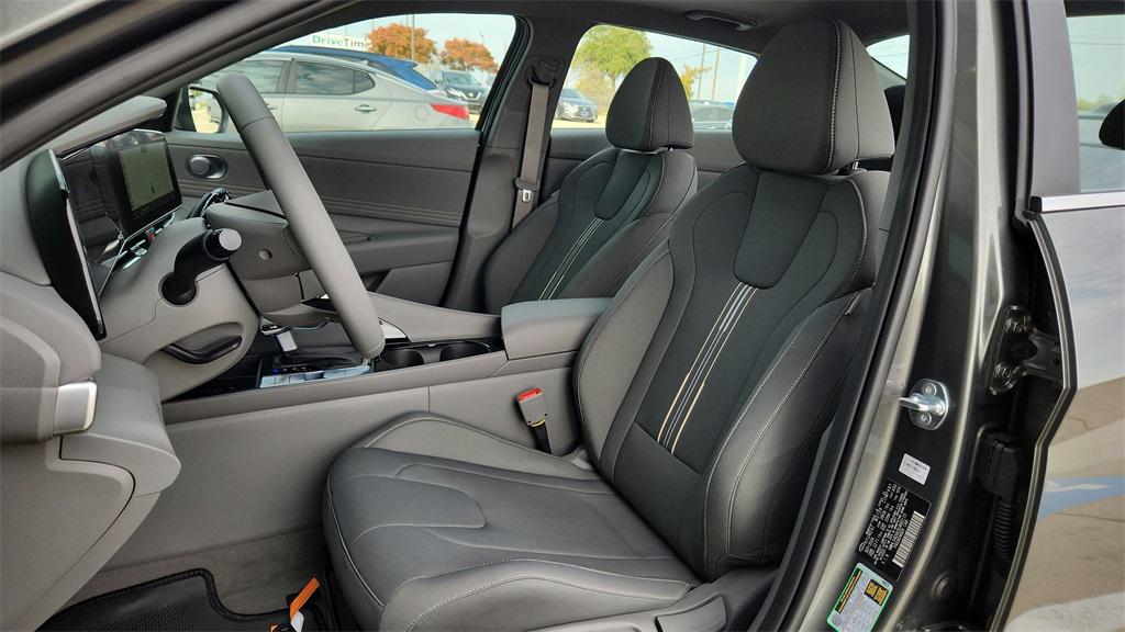 new 2025 Hyundai Elantra car, priced at $24,670