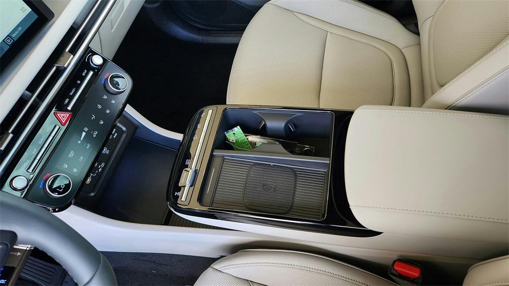 new 2026 Hyundai TUCSON Hybrid car, priced at $44,199