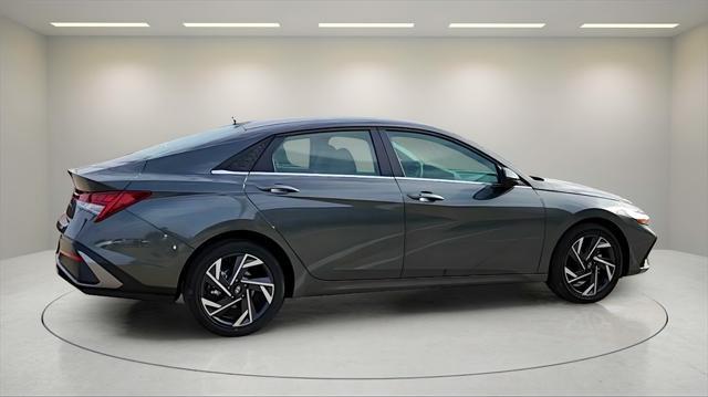 new 2025 Hyundai Elantra car, priced at $27,280