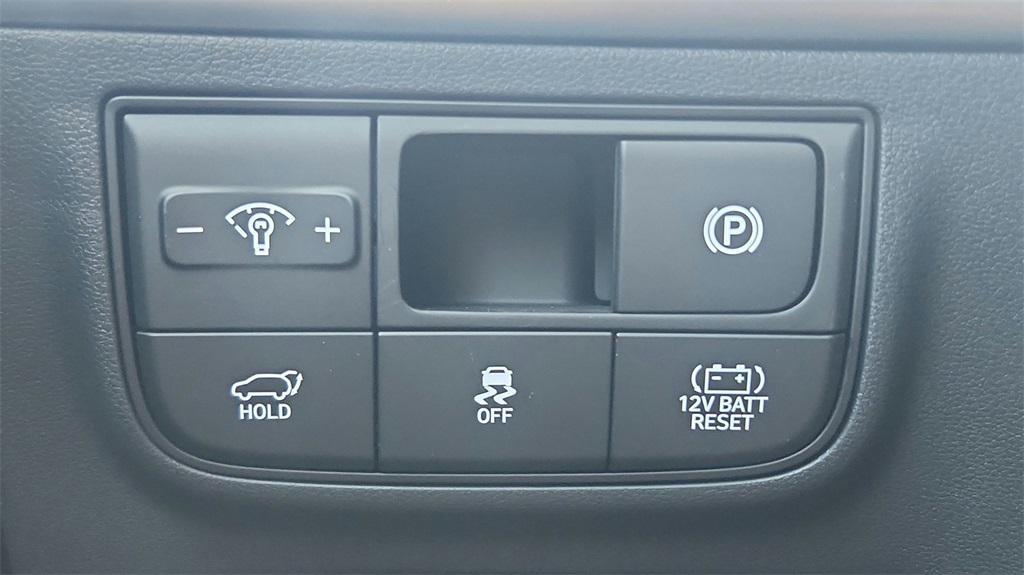 new 2025 Hyundai TUCSON Hybrid car, priced at $35,942