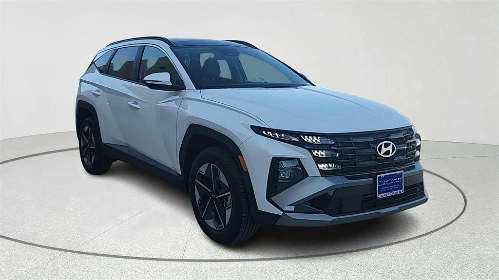 new 2025 Hyundai TUCSON Hybrid car, priced at $35,942