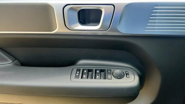 new 2025 Hyundai Santa Fe car, priced at $33,633
