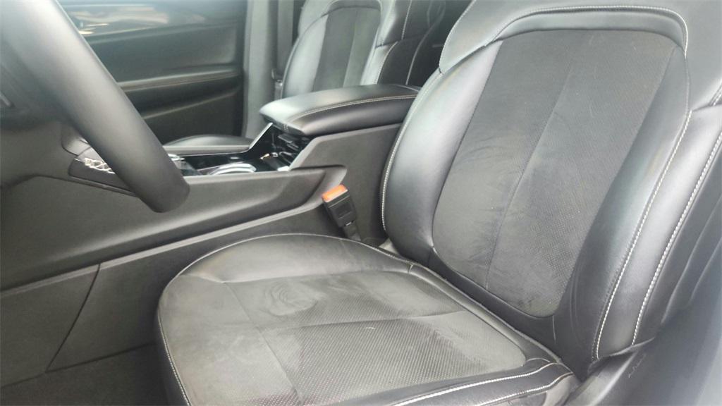used 2021 Jeep Grand Cherokee L car, priced at $28,884