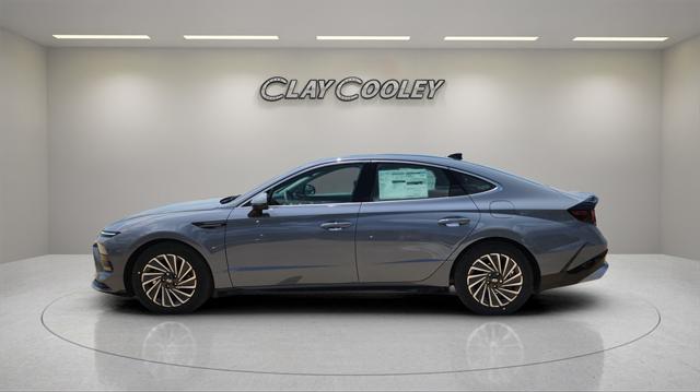 new 2025 Hyundai Sonata Hybrid car, priced at $37,829