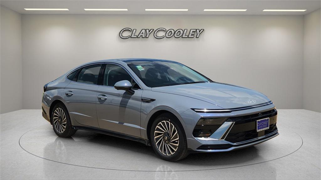 new 2025 Hyundai Sonata Hybrid car, priced at $34,829