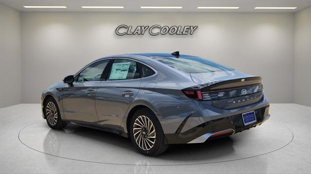 new 2025 Hyundai Sonata Hybrid car, priced at $37,829