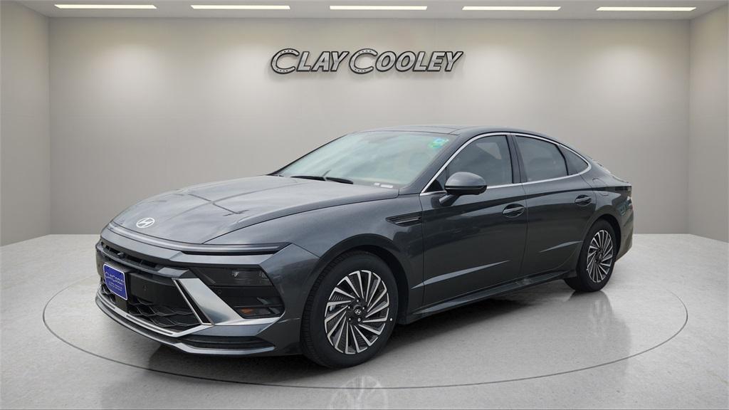new 2025 Hyundai Sonata Hybrid car, priced at $34,667