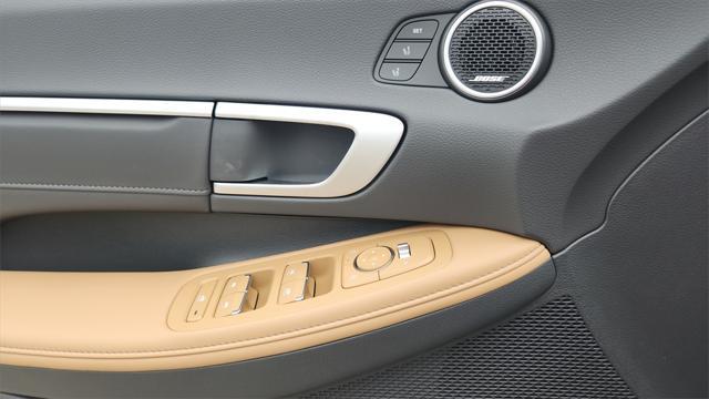 new 2025 Hyundai Sonata Hybrid car, priced at $37,667