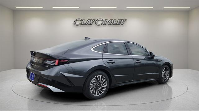 new 2025 Hyundai Sonata Hybrid car, priced at $37,667