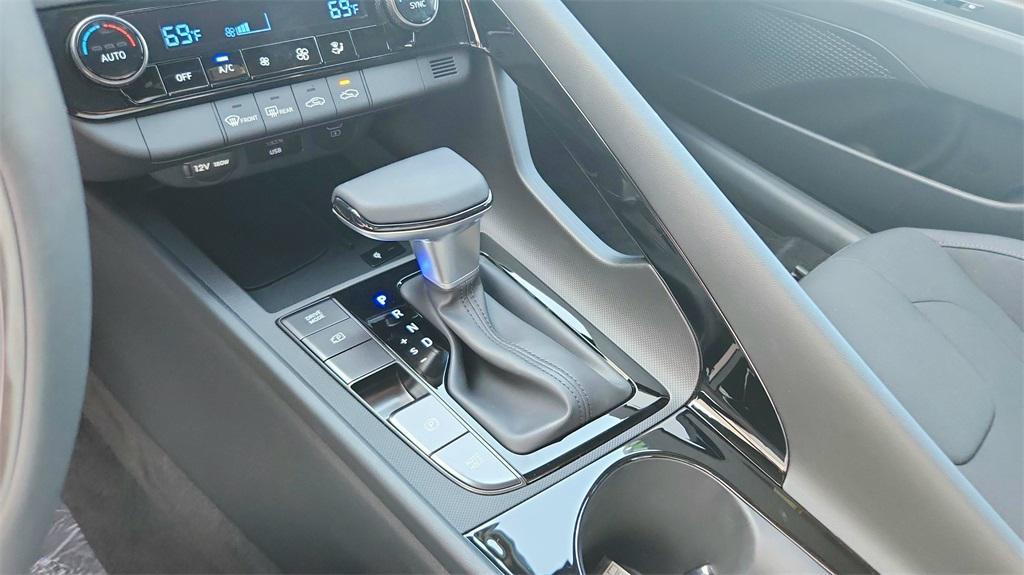 new 2025 Hyundai ELANTRA HEV car, priced at $23,042