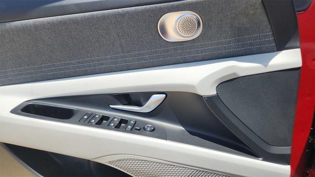 new 2025 Hyundai Elantra car, priced at $28,669