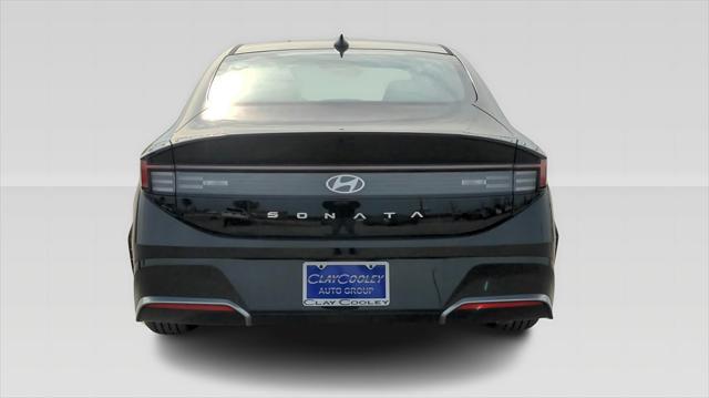 new 2024 Hyundai Sonata car, priced at $28,246