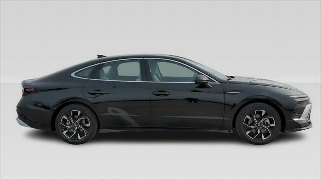 new 2024 Hyundai Sonata car, priced at $28,246