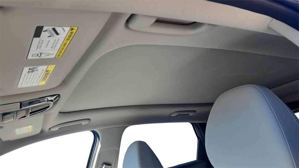 new 2026 Hyundai TUCSON Hybrid car, priced at $43,279