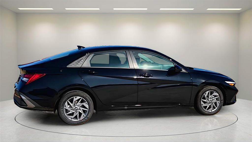 new 2025 Hyundai ELANTRA HEV car, priced at $24,362