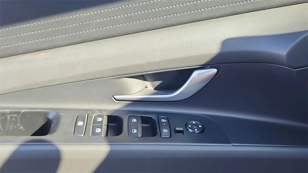 new 2025 Hyundai ELANTRA HEV car, priced at $24,362