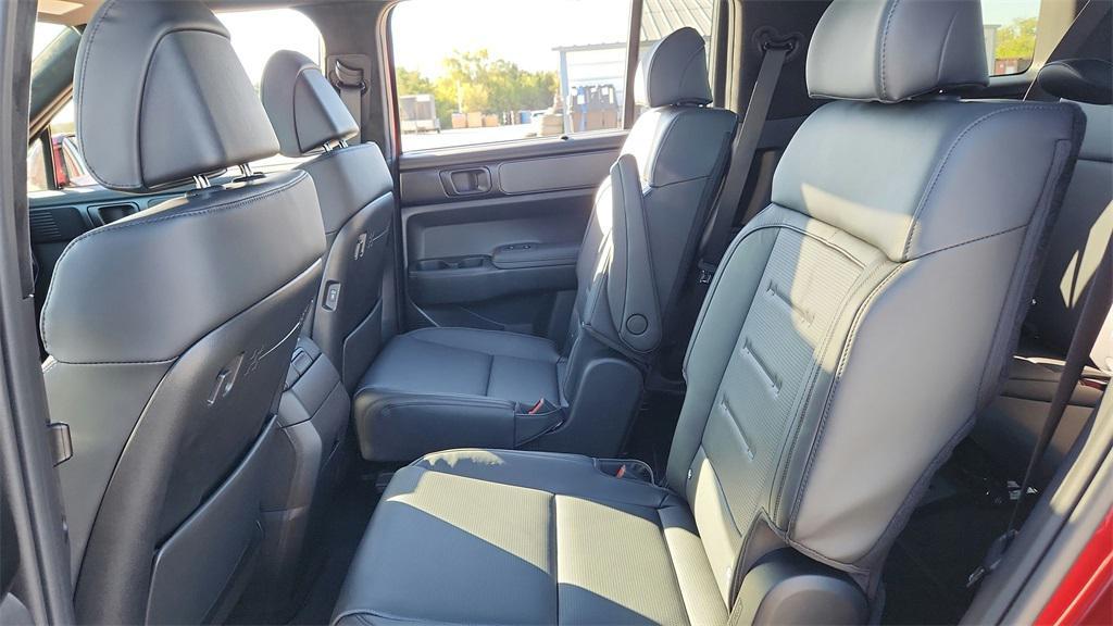 new 2025 Hyundai Santa Fe car, priced at $47,639