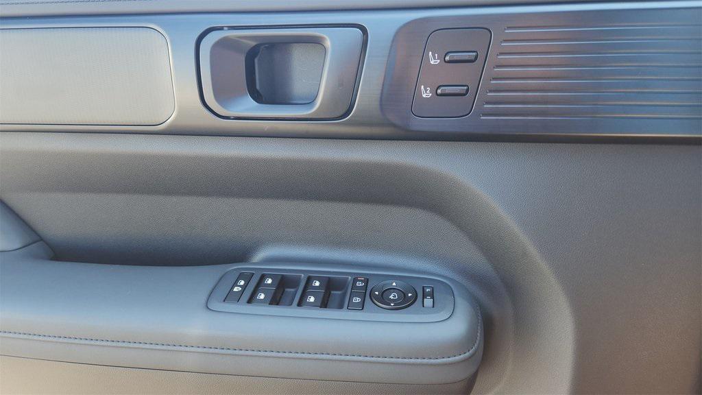 new 2026 Hyundai SANTA FE HEV car, priced at $48,062