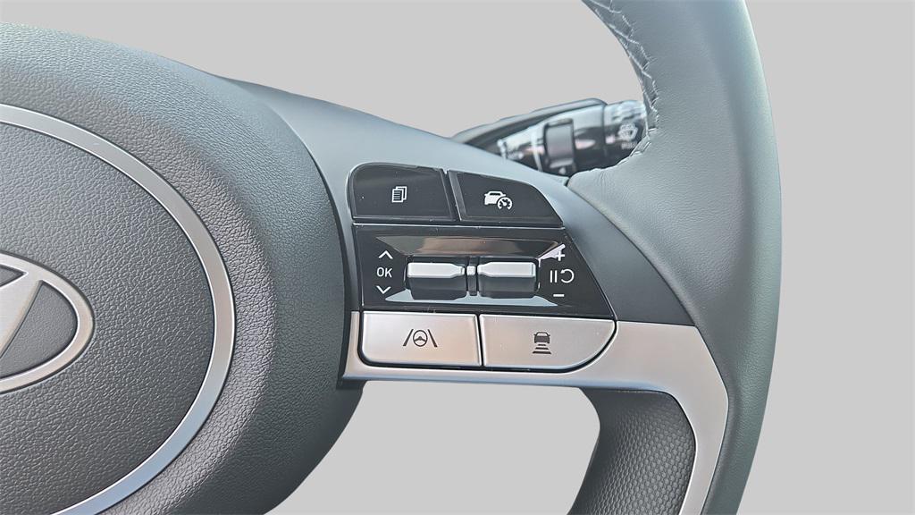 new 2025 Hyundai Elantra car, priced at $27,493