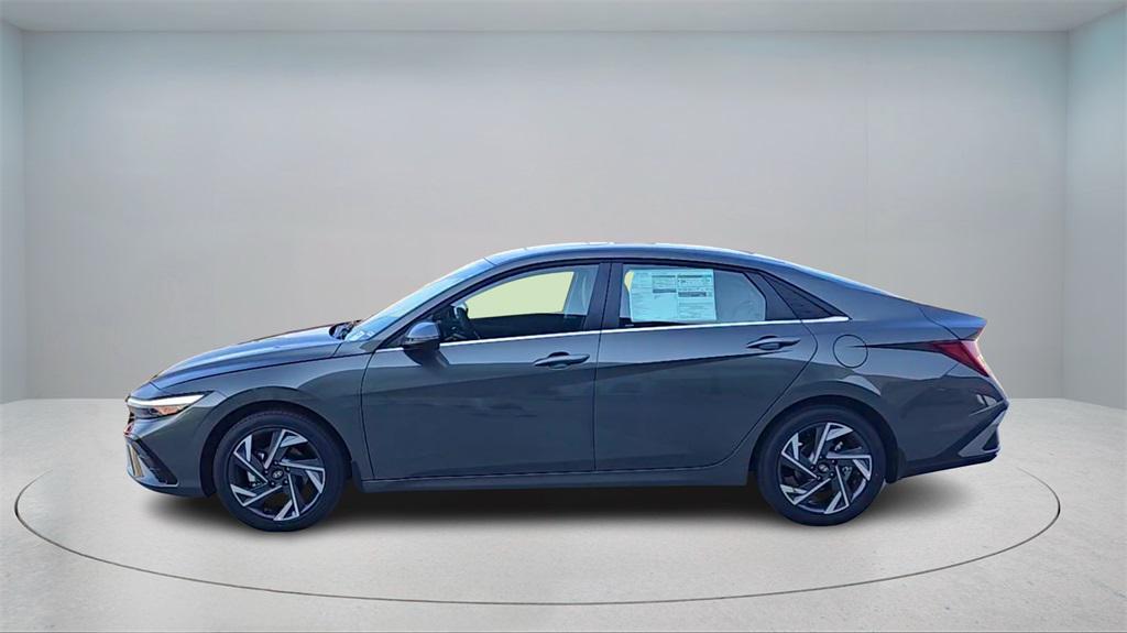 new 2025 Hyundai Elantra car, priced at $27,493