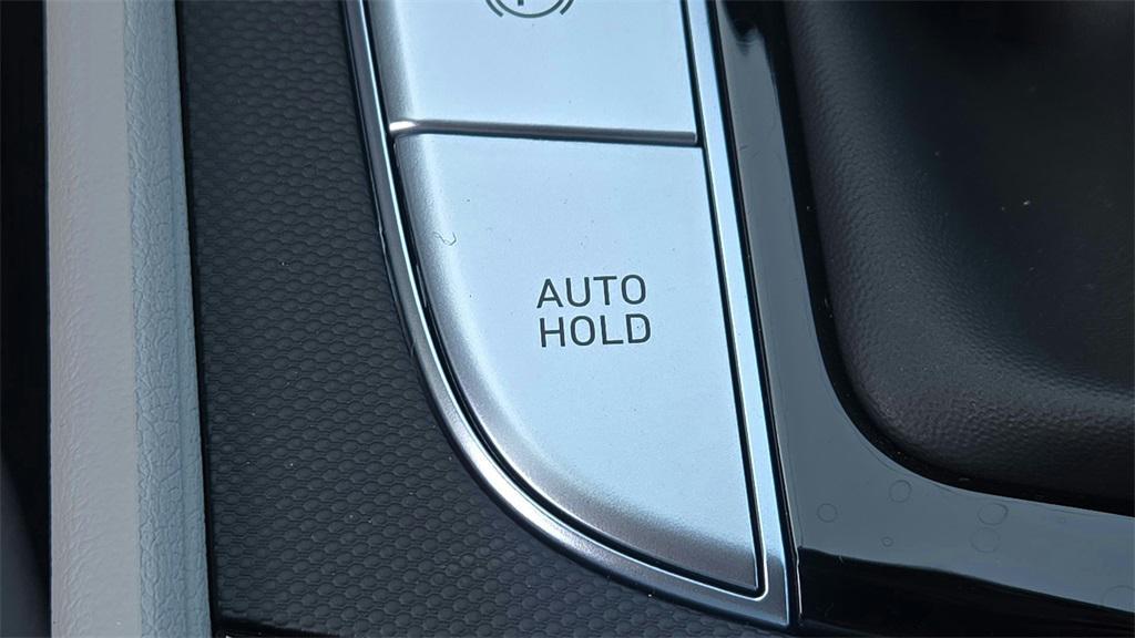new 2025 Hyundai Elantra car, priced at $27,493