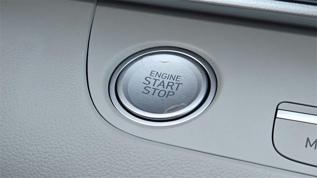 new 2025 Hyundai Elantra car, priced at $27,493