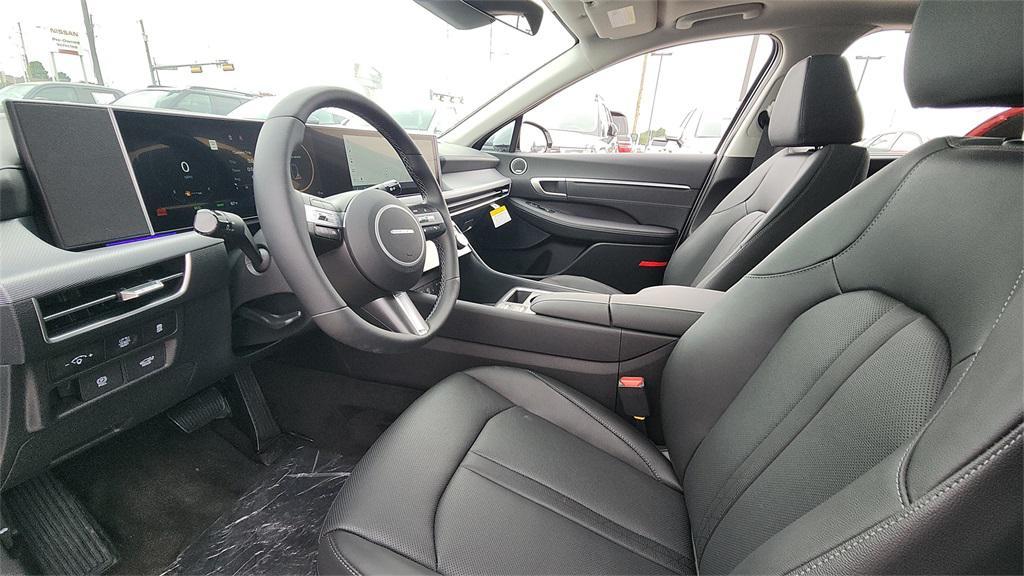 new 2025 Hyundai Sonata Hybrid car, priced at $33,312