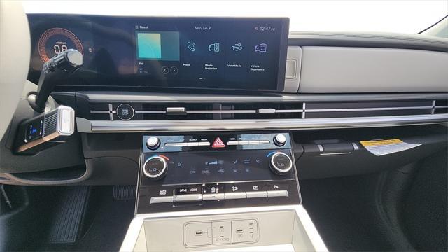 new 2025 Hyundai Santa Fe car, priced at $38,083