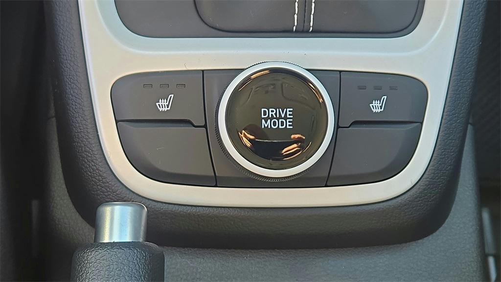 new 2025 Hyundai Venue car, priced at $23,906