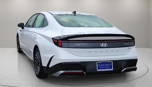 new 2025 Hyundai Sonata Hybrid car, priced at $32,180