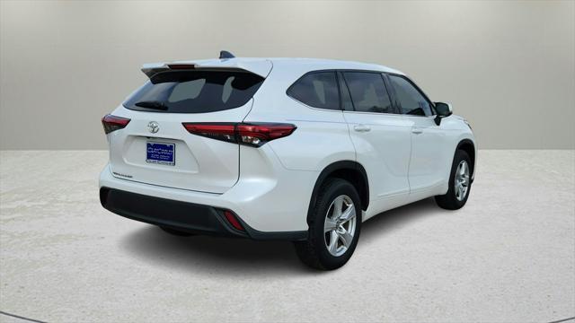 used 2022 Toyota Highlander car, priced at $26,502