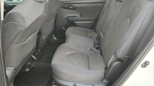 used 2022 Toyota Highlander car, priced at $26,502