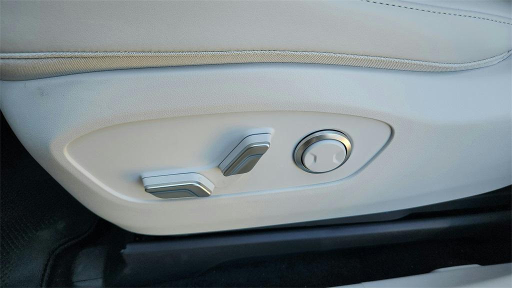 new 2026 Hyundai IONIQ 9 car, priced at $68,828