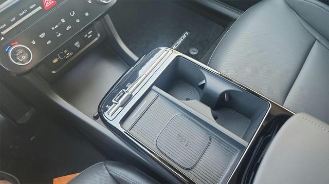 new 2025 Hyundai TUCSON Hybrid car, priced at $37,852