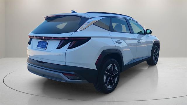 new 2025 Hyundai TUCSON Hybrid car, priced at $37,852