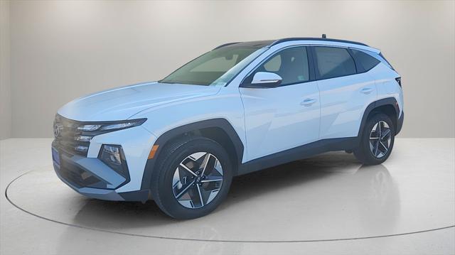 new 2025 Hyundai TUCSON Hybrid car, priced at $37,852
