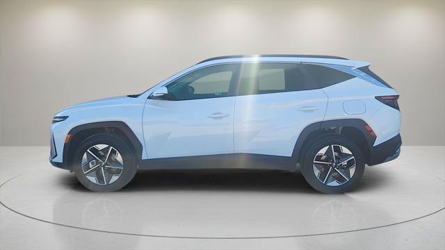 new 2025 Hyundai TUCSON Hybrid car, priced at $37,852