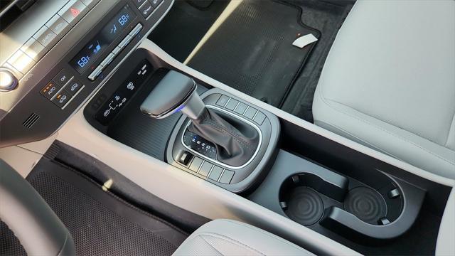 new 2025 Hyundai Kona car, priced at $27,623