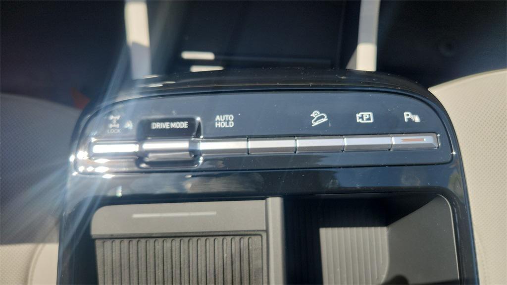 new 2025 Hyundai TUCSON Hybrid car, priced at $41,224
