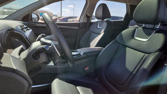 new 2025 Hyundai TUCSON Hybrid car, priced at $43,295