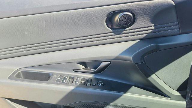 new 2025 Hyundai Elantra car, priced at $22,034