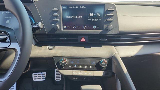 new 2025 Hyundai Elantra car, priced at $23,034