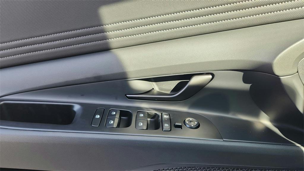 new 2025 Hyundai ELANTRA HEV car, priced at $26,795