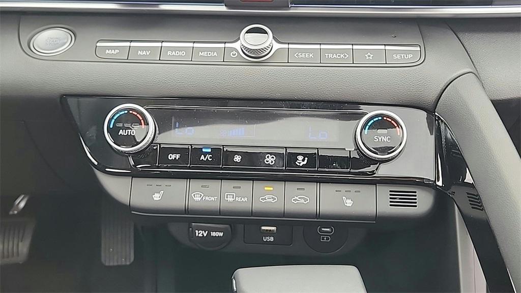 new 2025 Hyundai Elantra car, priced at $23,920