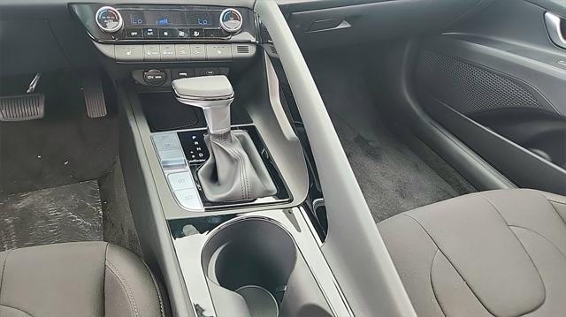 new 2025 Hyundai Elantra car, priced at $26,843